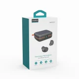 Vízálló TWS vezeték nélküli fülhallgató napelemes töltővel és 2500 mAh-s power bankkal, fekete 5
