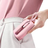10000 mAh Colorful sorozatú 22,5 W-os powerbank USB-C és iPhone Lightning kábelekkel, rózsaszín 10