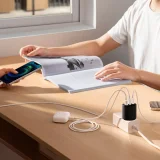 Kompakt 3x USB 17 W-os fali töltő, fekete 9