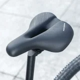 Vodotesné sedlo na horský bicykel s tlmičmi nárazov – čierne 4