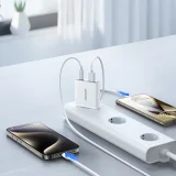 Kicsi és ultravékony 20 W-os USB-A–USB-C fali töltő – fehér 9
