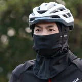 Szigetelt, lélegző sport balaclava - fekete 7
