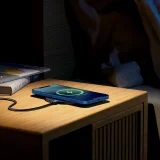 Digitális LED-kijelzős, 2. generációs, 15 W-os USB-C induktív töltő – fekete 10