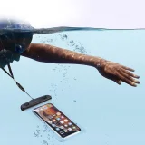 Vízálló telefonhüvely nyakpánttal, IPX8 minősítés 30 m-ig, fekete 3