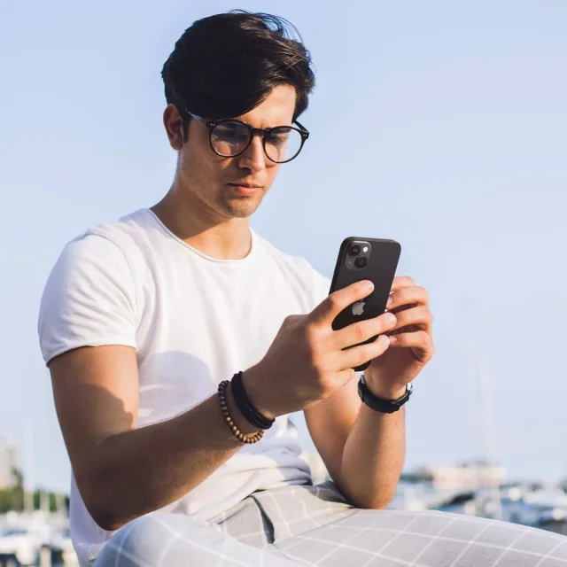 Kamerafedél iPhone 14 / Plus / 15 / Plus készülékekhez, fekete – 2 db
