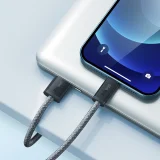 iPhone USB–Lightning kábel 2,4 A, 2 m – szürke 9