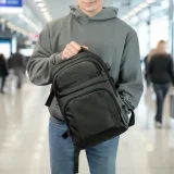 Repülőgépes utazási hátizsák laptop zsebbel, 20L, 40x20x25 cm - fekete 7
